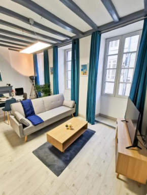 Appartement Ma Douce Charente - Superbe T3 Design et Fonctionnel - Hyper Centre à Saintes